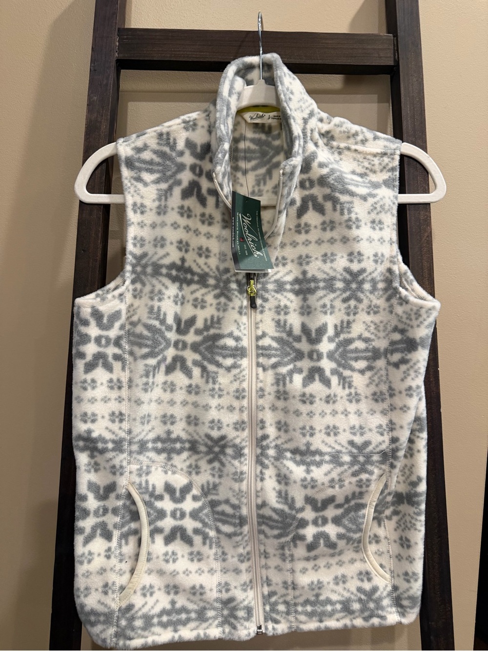 Woolrich White & Gray Snowflake Fleece Vest